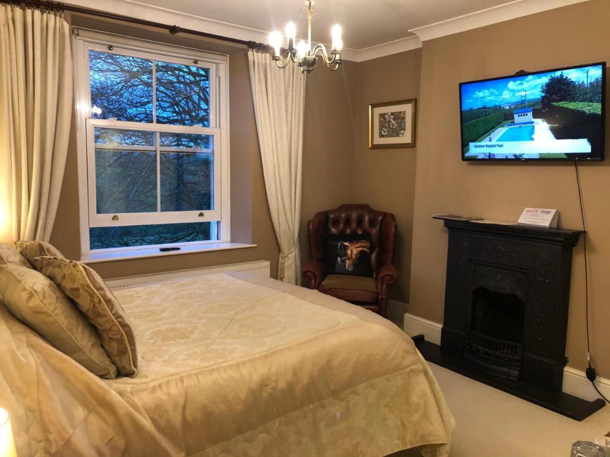 Llangwyryfon Country Breaks Bed & Breakfast อาเบอรีสวิท ภายนอก รูปภาพ