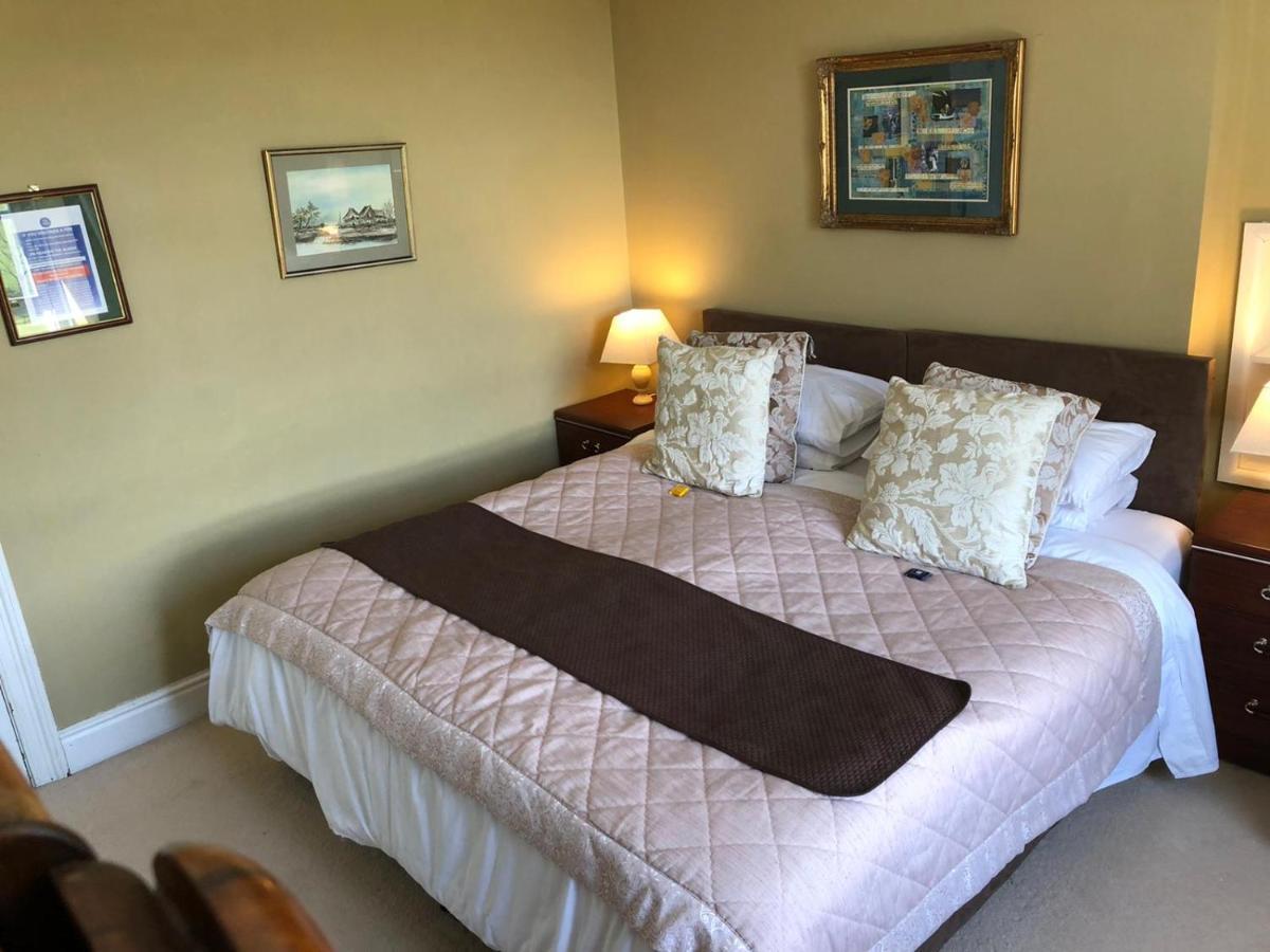 Llangwyryfon Country Breaks Bed & Breakfast อาเบอรีสวิท ภายนอก รูปภาพ
