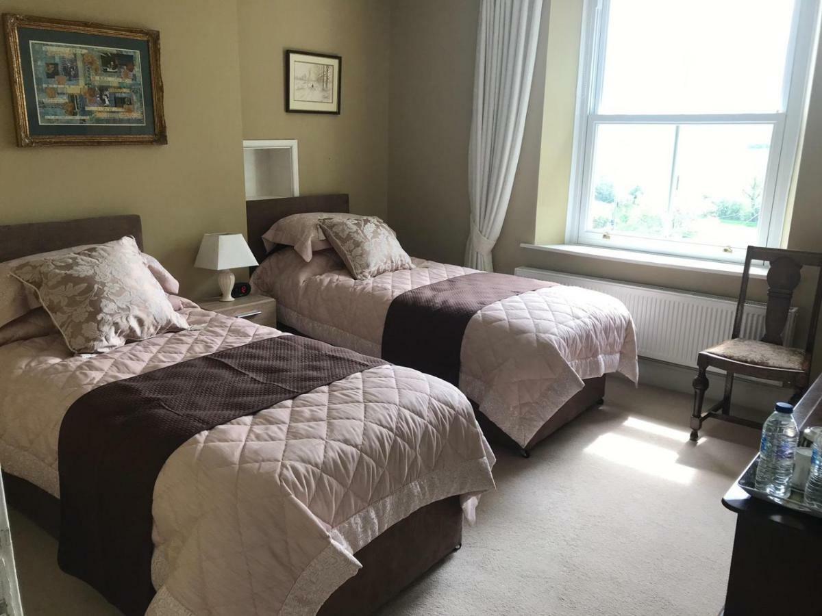 Llangwyryfon Country Breaks Bed & Breakfast อาเบอรีสวิท ภายนอก รูปภาพ