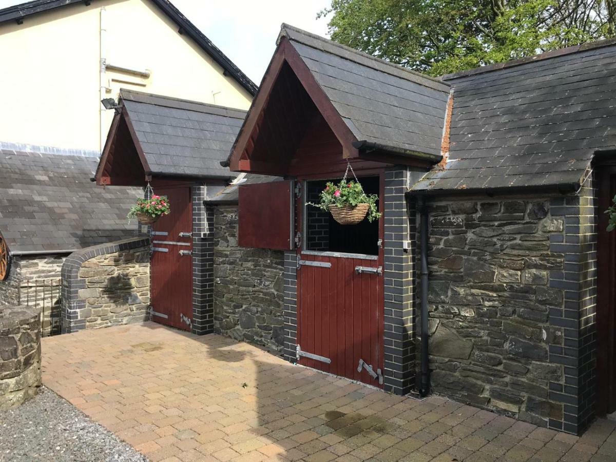 Llangwyryfon Country Breaks Bed & Breakfast อาเบอรีสวิท ภายนอก รูปภาพ