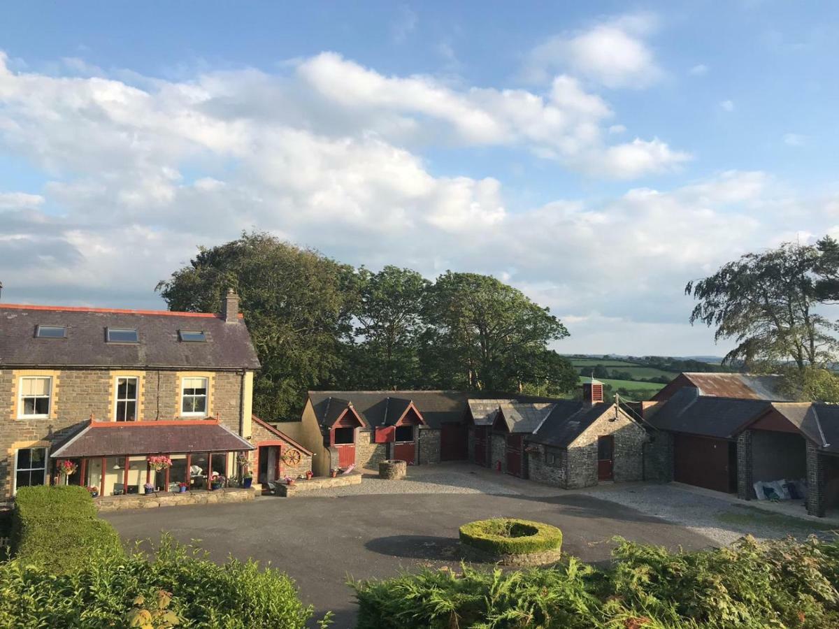 Llangwyryfon Country Breaks Bed & Breakfast อาเบอรีสวิท ภายนอก รูปภาพ