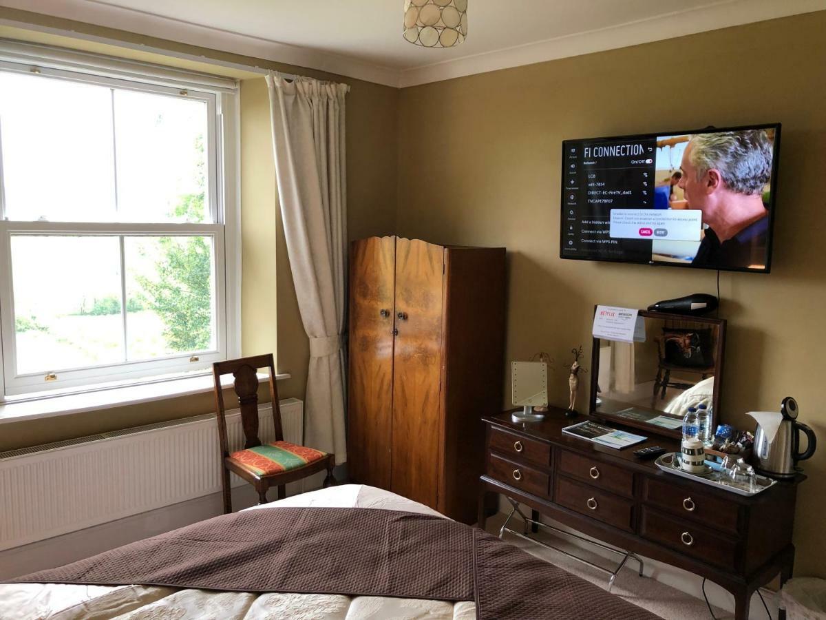 Llangwyryfon Country Breaks Bed & Breakfast อาเบอรีสวิท ภายนอก รูปภาพ
