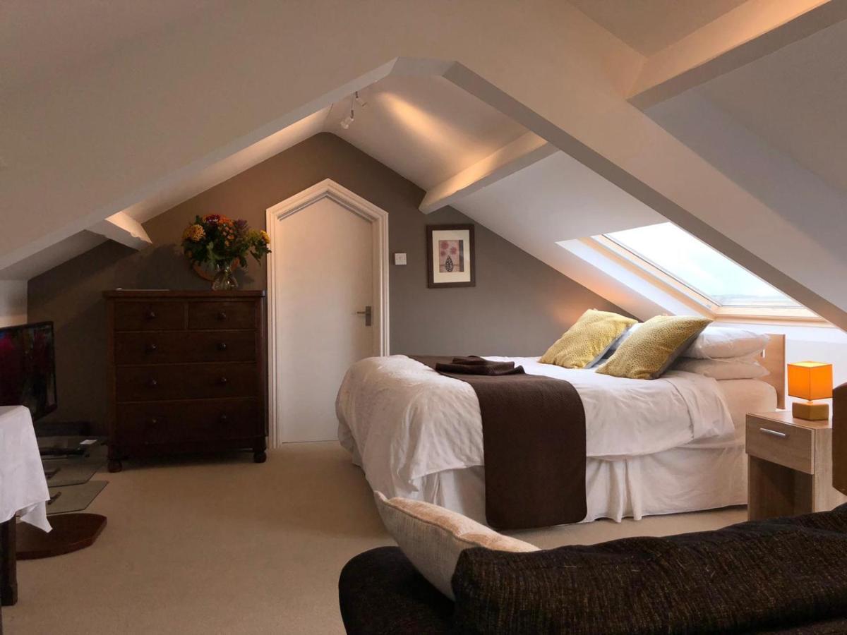 Llangwyryfon Country Breaks Bed & Breakfast อาเบอรีสวิท ภายนอก รูปภาพ