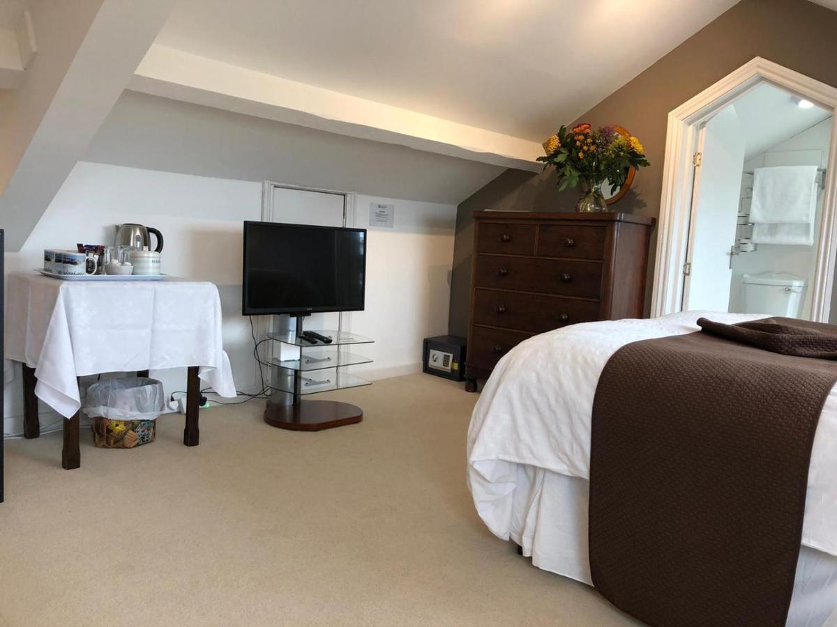 Llangwyryfon Country Breaks Bed & Breakfast อาเบอรีสวิท ภายนอก รูปภาพ