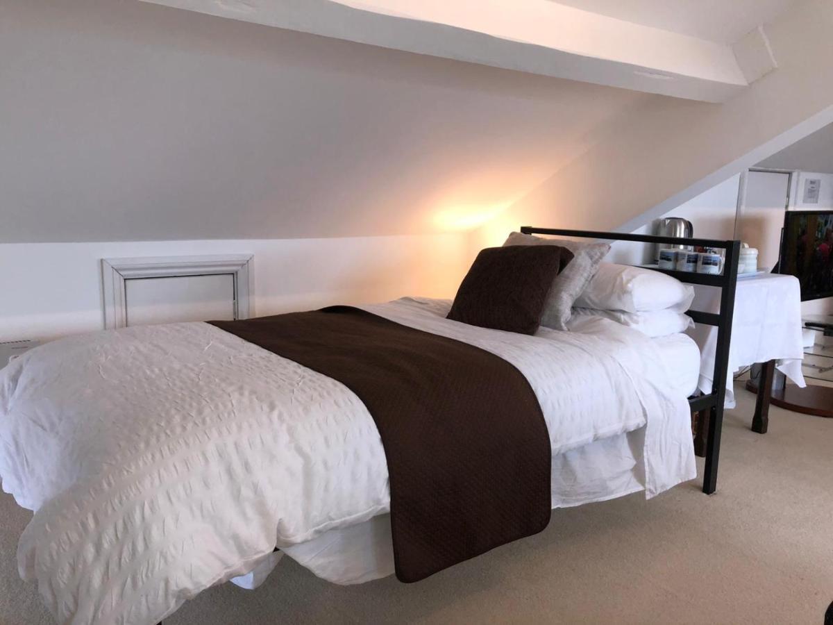 Llangwyryfon Country Breaks Bed & Breakfast อาเบอรีสวิท ภายนอก รูปภาพ